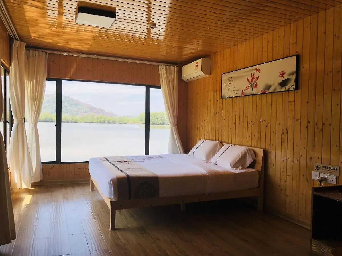 Gayang Friendly Water House Homestay Kota Kinabalu