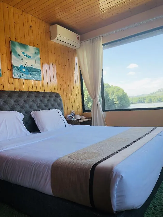 Gayang Friendly Water House Homestay Kota Kinabalu