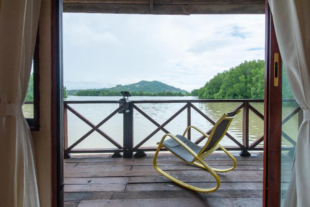 Gayang Friendly Water House Homestay Kota Kinabalu 0*,